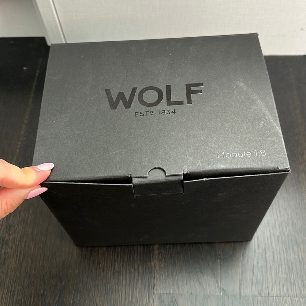WOLF M1.8 Watch Winder-Black Leather- Glass cover